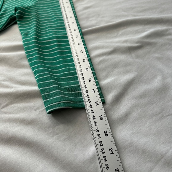 CHICO'S TRAVELERS Women's 3/4 Sleeve Asymmetrical V-Neck Shirt Green Medium - Picture 8 of 12